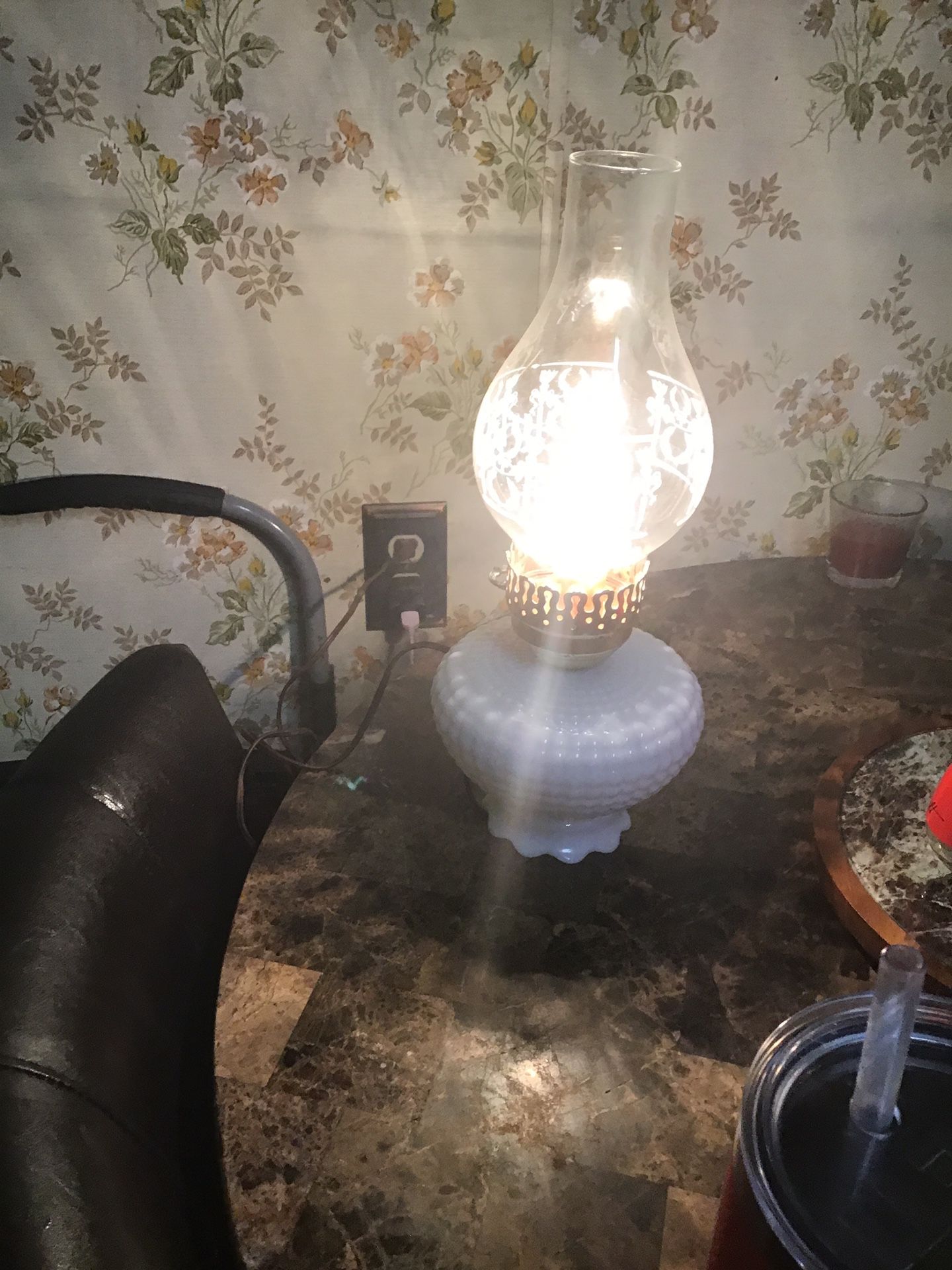 Vintage Electric Lamp In Good Condition