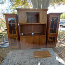 Wood desk/hutch/entertainment centwr