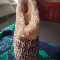 WOMEN FUR FITTED SLIPPERS.