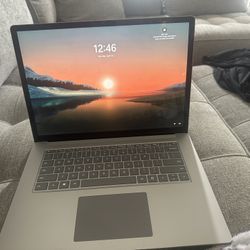 Microsoft Surface Laptop 