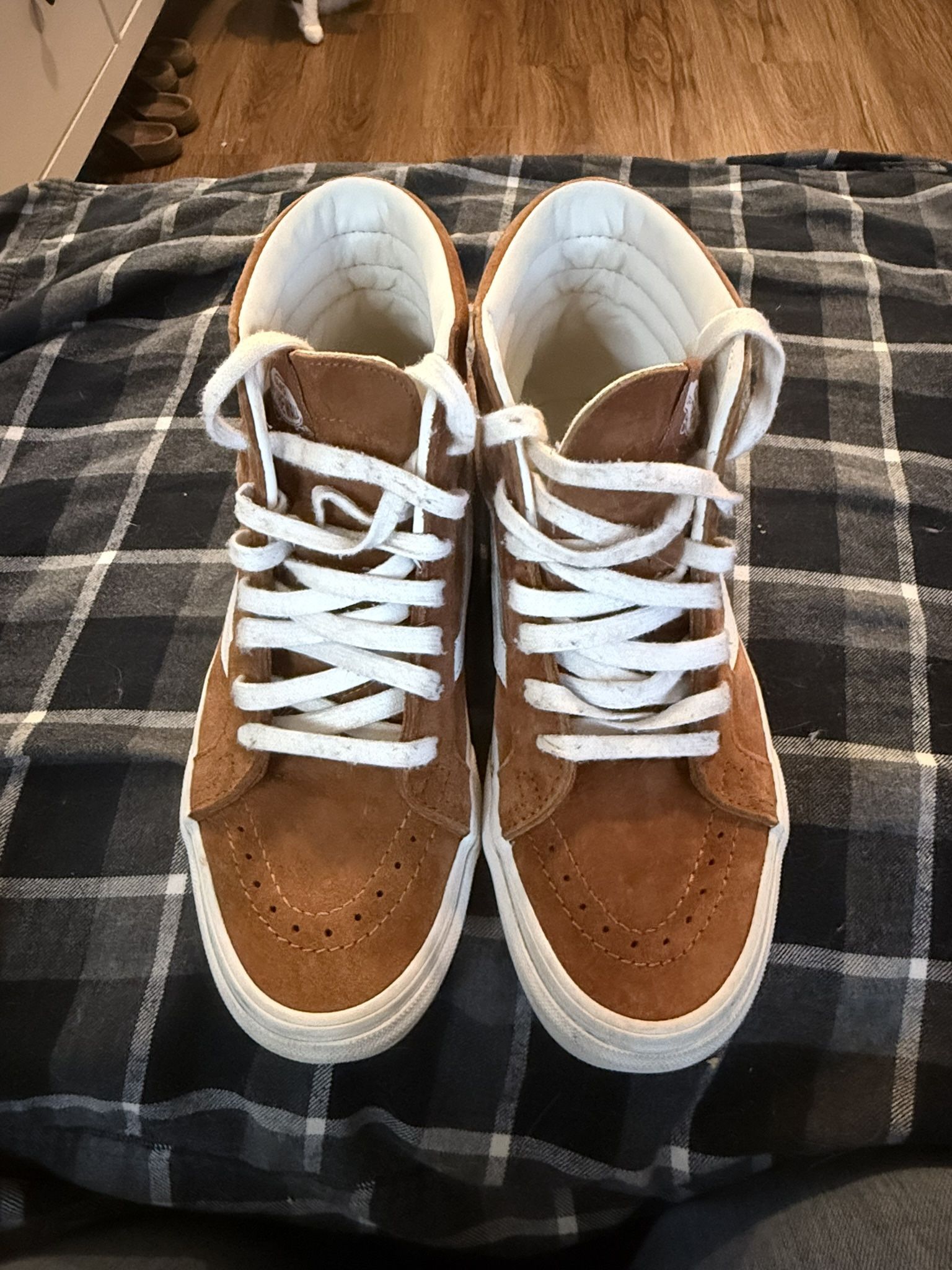 Vans Sk8-Hi Suede High Top Sneakers – Toffee or Cognac Brown / White - M6.5/W8