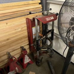 Branick 7200 Strut Compressor