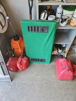 Portable Card Playing Top