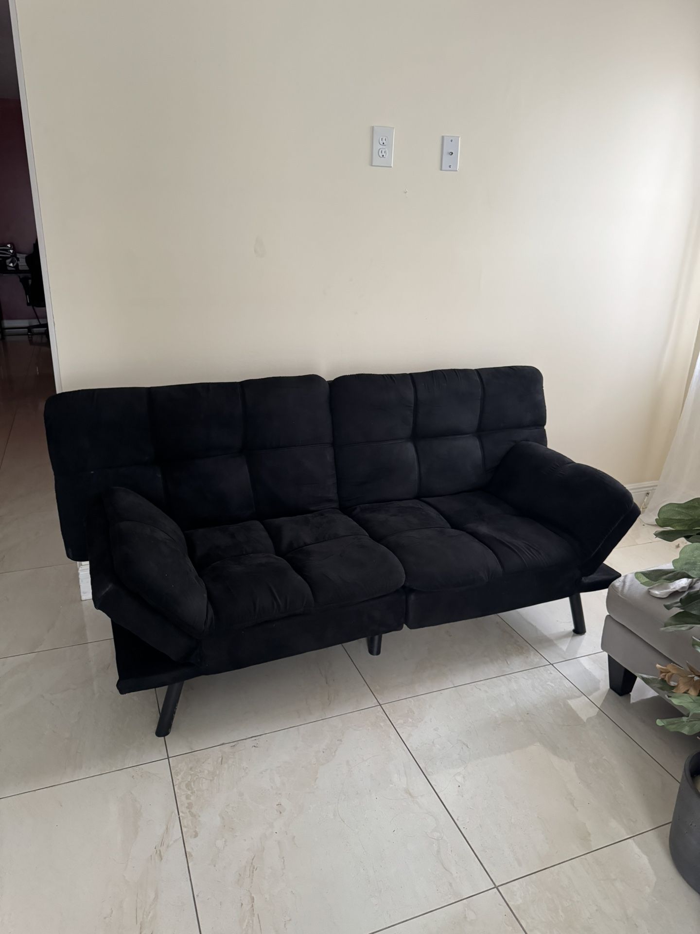 Black Futon