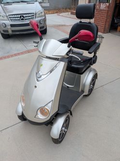 Ewheels EW-72 Four Wheel Mobility Scooter