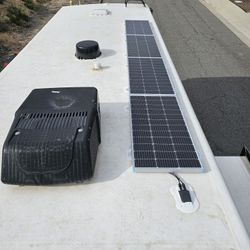 RV MOTORHOME SOLAR PANEL SYSTEM 