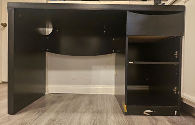 Computer table