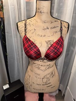 Brand NWT VS T-shirt Bra 34D