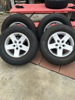 Jeep Wrangler Tires And Wheels 255/70R17 Set Of 4