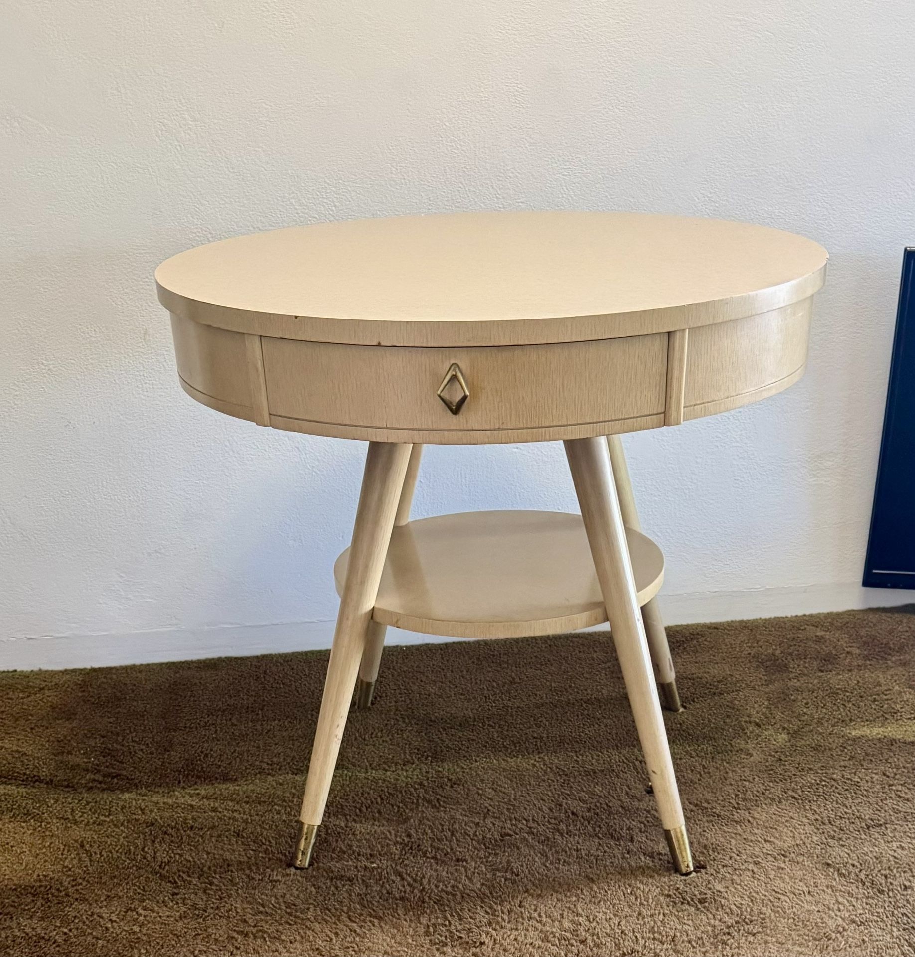 Round Table