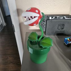 Super Mario Piranah Toy And Toad Cup