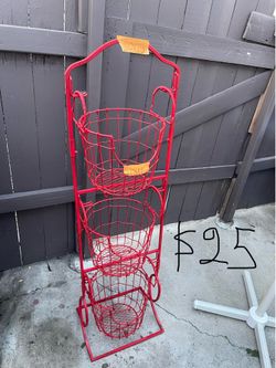 Excellent condition, heavy duty, three tire basket, organizer, and fruit holderbasket