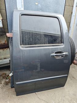 04-12 Colorado Canyon Rear Left Driver Crew Cab Door