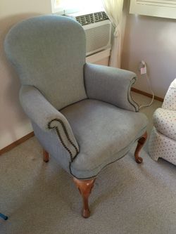 Office Chair - Great Condition - Solid Wood legs