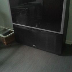 Floor Model Tv