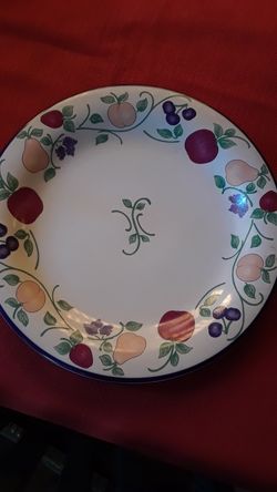 Plato de princess house de la linea Orchard Medley en buenas condiciones...
