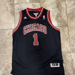 Youth Adidas Chicago Bulls Rose 🌹 Jersey Size XL 2+ Length Youth 