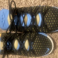 Lebran James Nikes Size 6