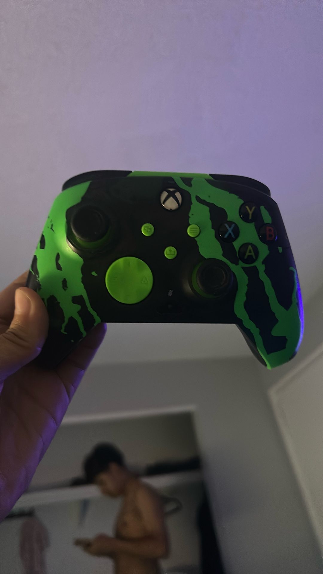 2 Xbox Controllers