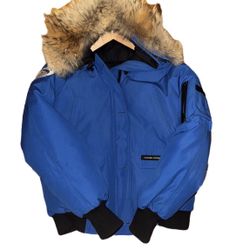 AUTHENTIC Canada Goose Bomber Jacket 