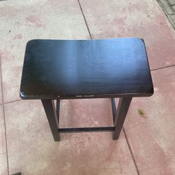 Sturdy Wooden Bar Stool / Counter Stool – Black Finish