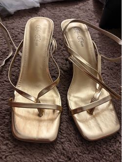 Gold Kitten Heels Size 7!