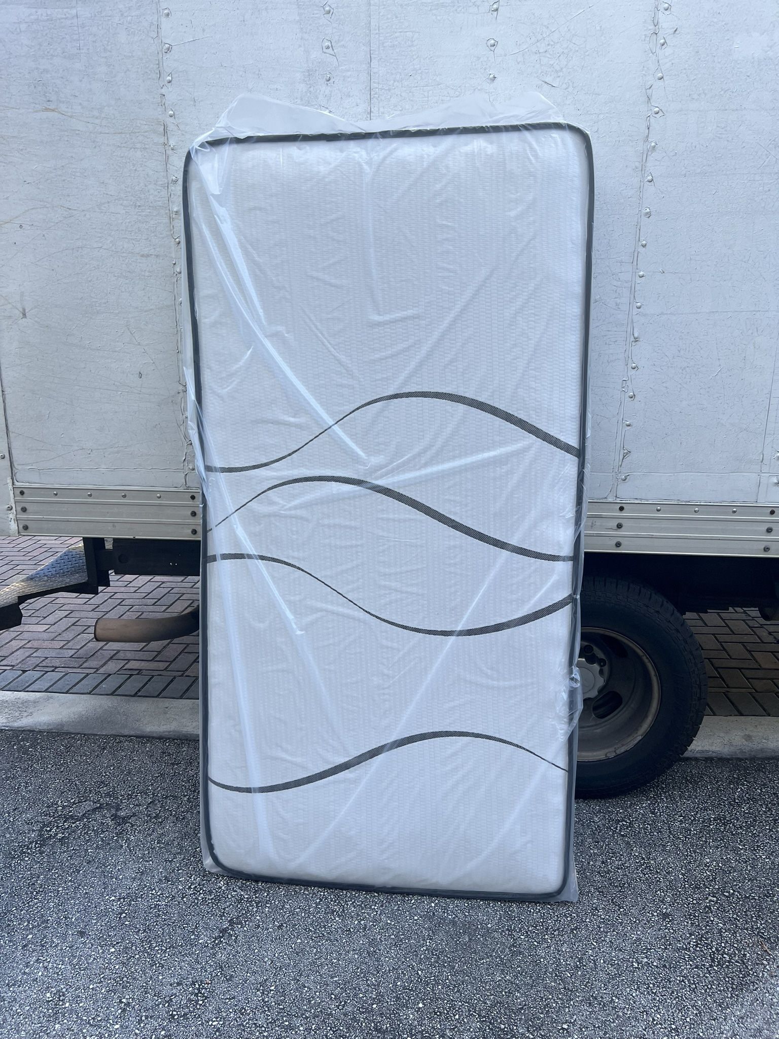 Mattresses: twin, full , queen regular , Colchon Nuevo Colchones plush or pillow top available cama bed mattress