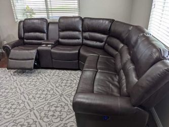 New power recliner sectional couch / free delivery