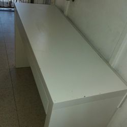 Desk/ Nail table 