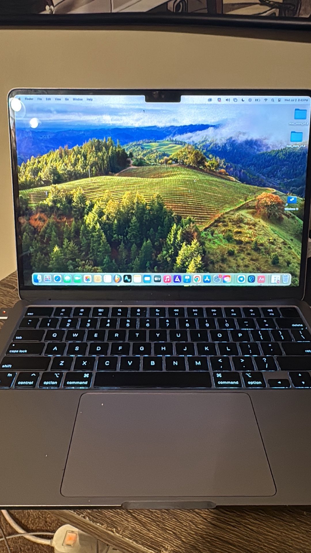 2022 MacBook Air ( Comes with box)