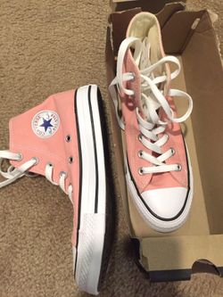 Converse size 6 shoes