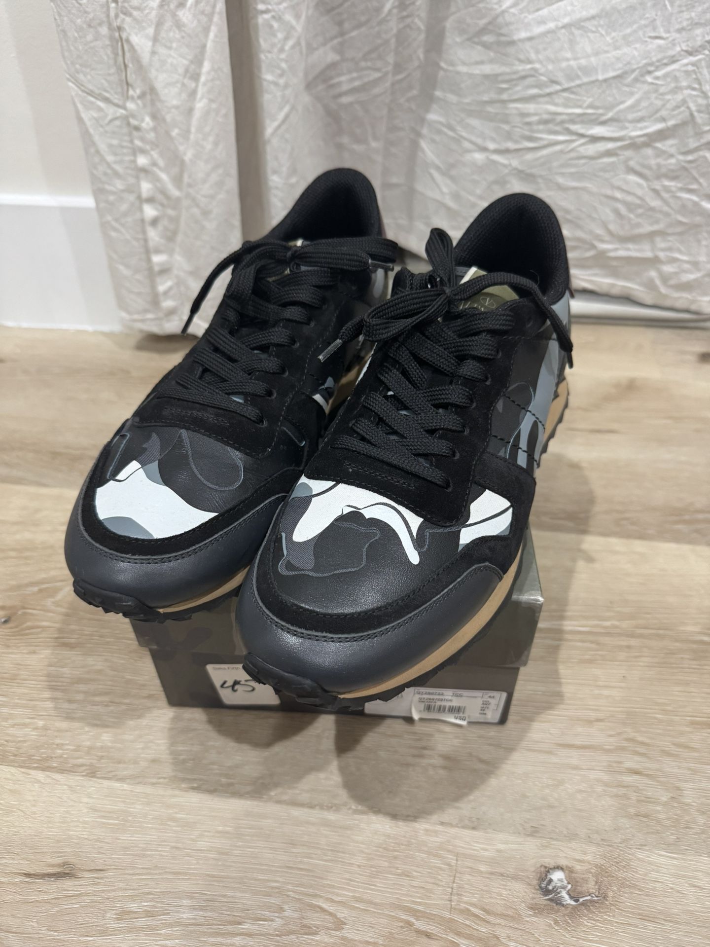 Valentino Rockrunner Men’s Sneakers Size 11 Rock Runner Shoes Like New Rarely Worn