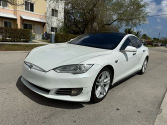 2015 Tesla Model S