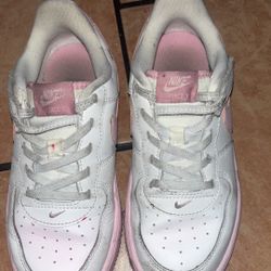 Nike Girl Size 2 