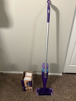 Swiffer WetJet Bundle (mop, batteries, mop/floor pads)