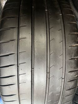 Tengo una llantas 275/35RzR20 102Y MICHELIN PILT SPORT 4S
