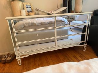 Vintage mirror dresser