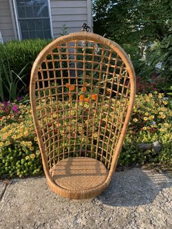 Rattan Vintage Boho hanging chair wicker bohemian 1970’s