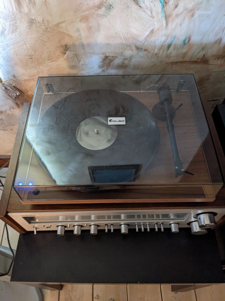 Pro-ject T1 SB Turntable