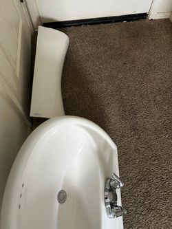 Gerber Pedestal Sink