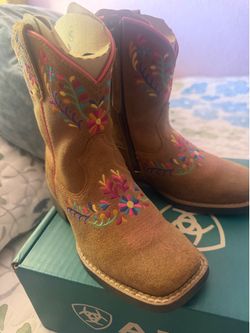 Toddler girl Ariat western boots botas Ariat para Nina talla 9
