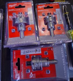 Milwaukee hole cutters