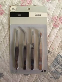 Tweezers