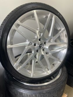 22” Forgiato Staggered Wheels and Tires 5Lug