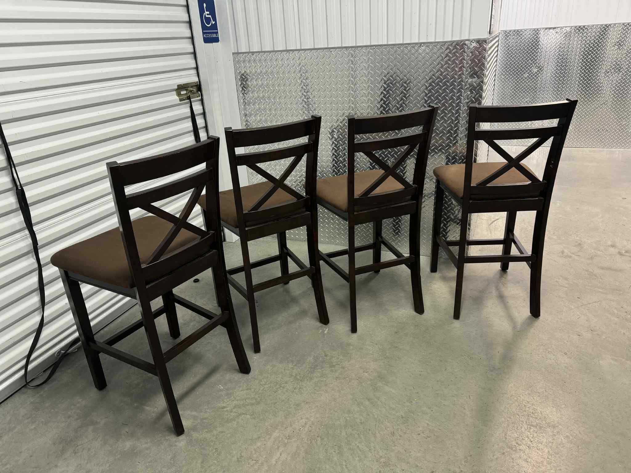 4  Bar Chair 🪑 