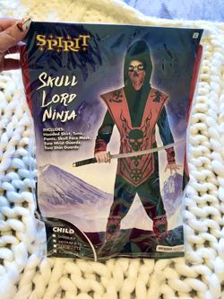 Ninja boy’s Halloween costume medium