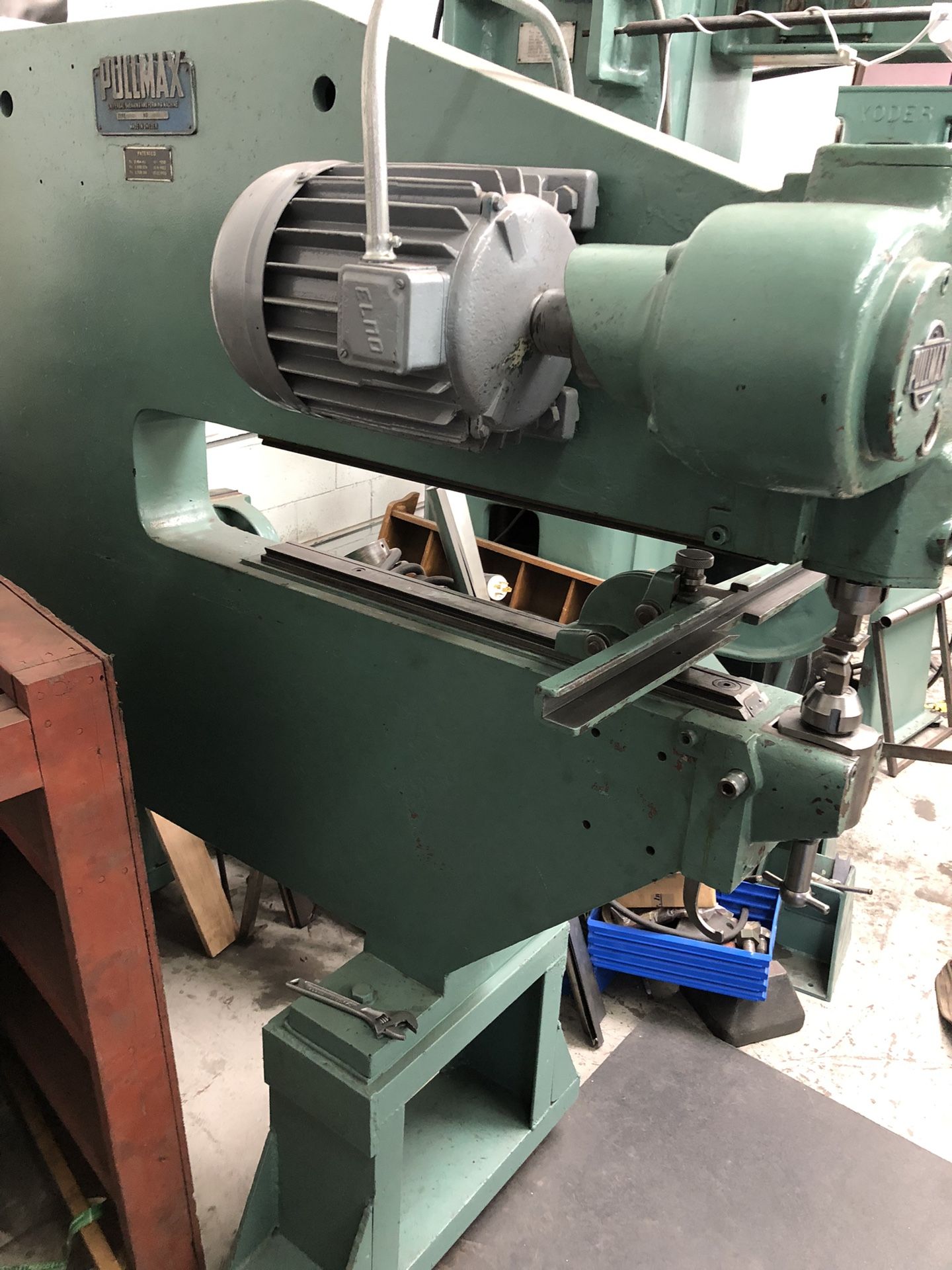 Pullmax P5 Metal Shaping Nibbler