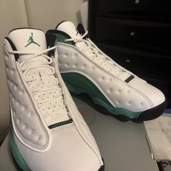 Air Jordan 13 Retro (Men 9)