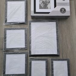 New Gallery Wall Frame Set.                                   Galería Nueva De Portaretratos Marcos