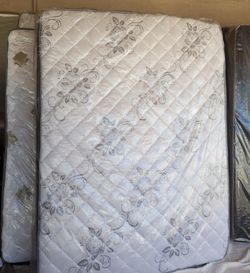 Mattresses King Queen Full Twin